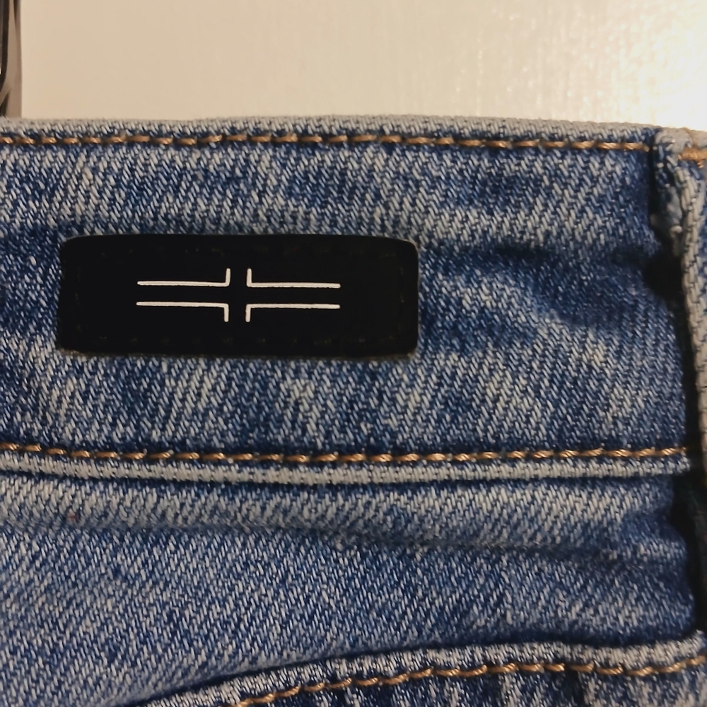 Blue Boyfriend Jeans with Distressed Details - Picture 5 of 6